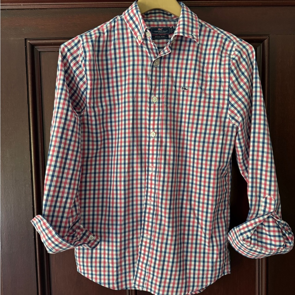 Gingham Vineyard Vines Oxford Button Down Shirt. Barely worn.